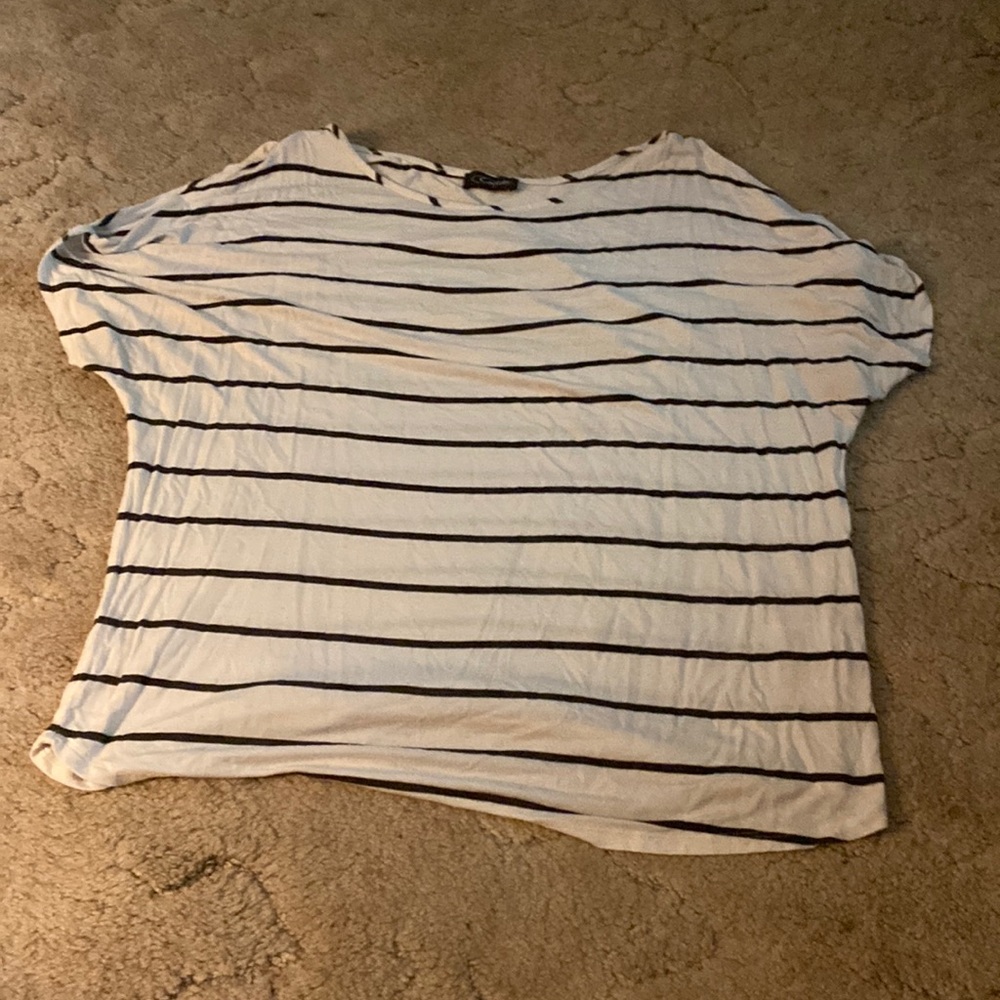 Open short sleeved top